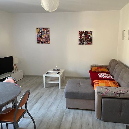 La Desirade Apartment Catllar Bagian luar foto