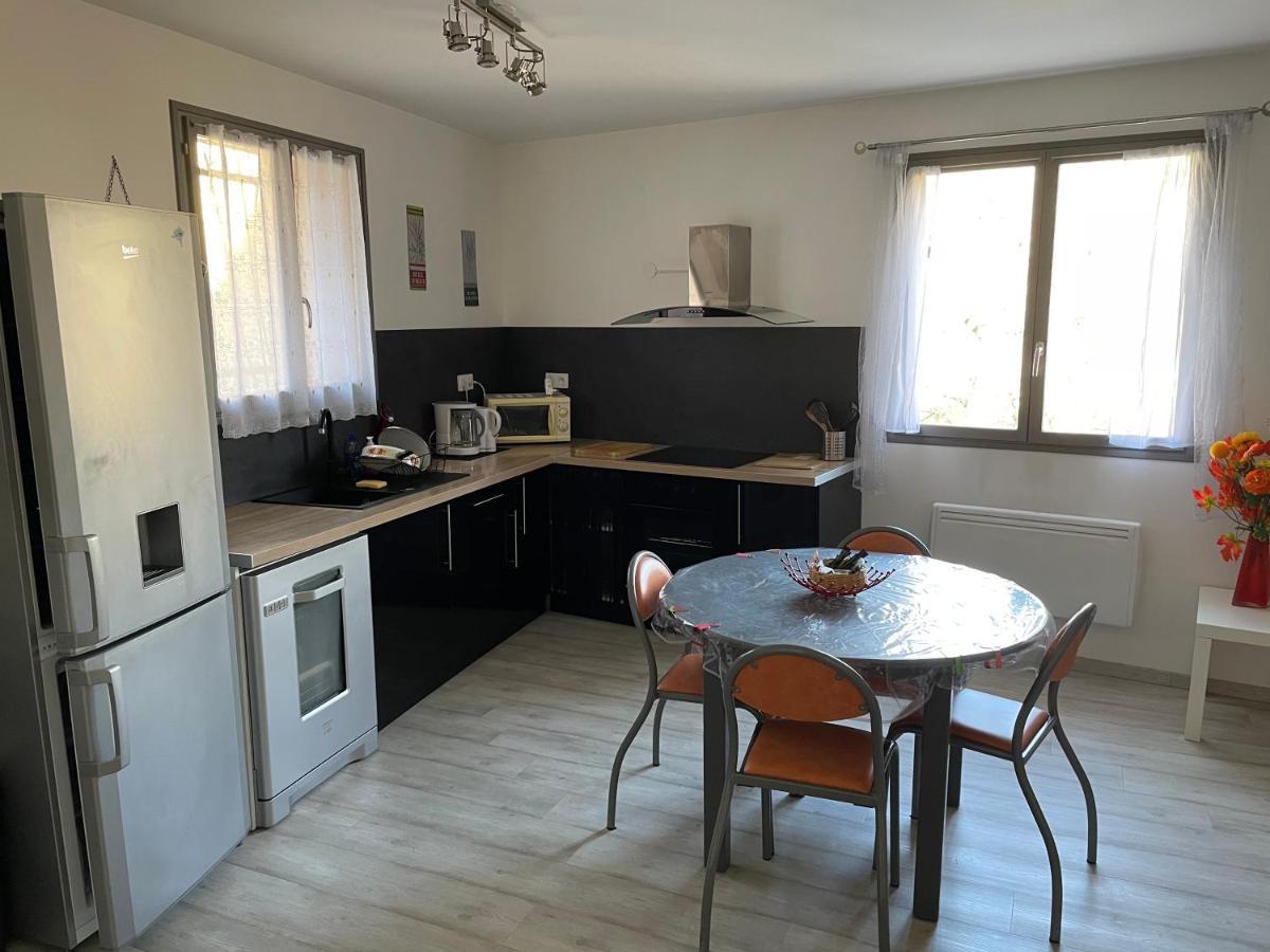 La Desirade Apartment Catllar Bagian luar foto